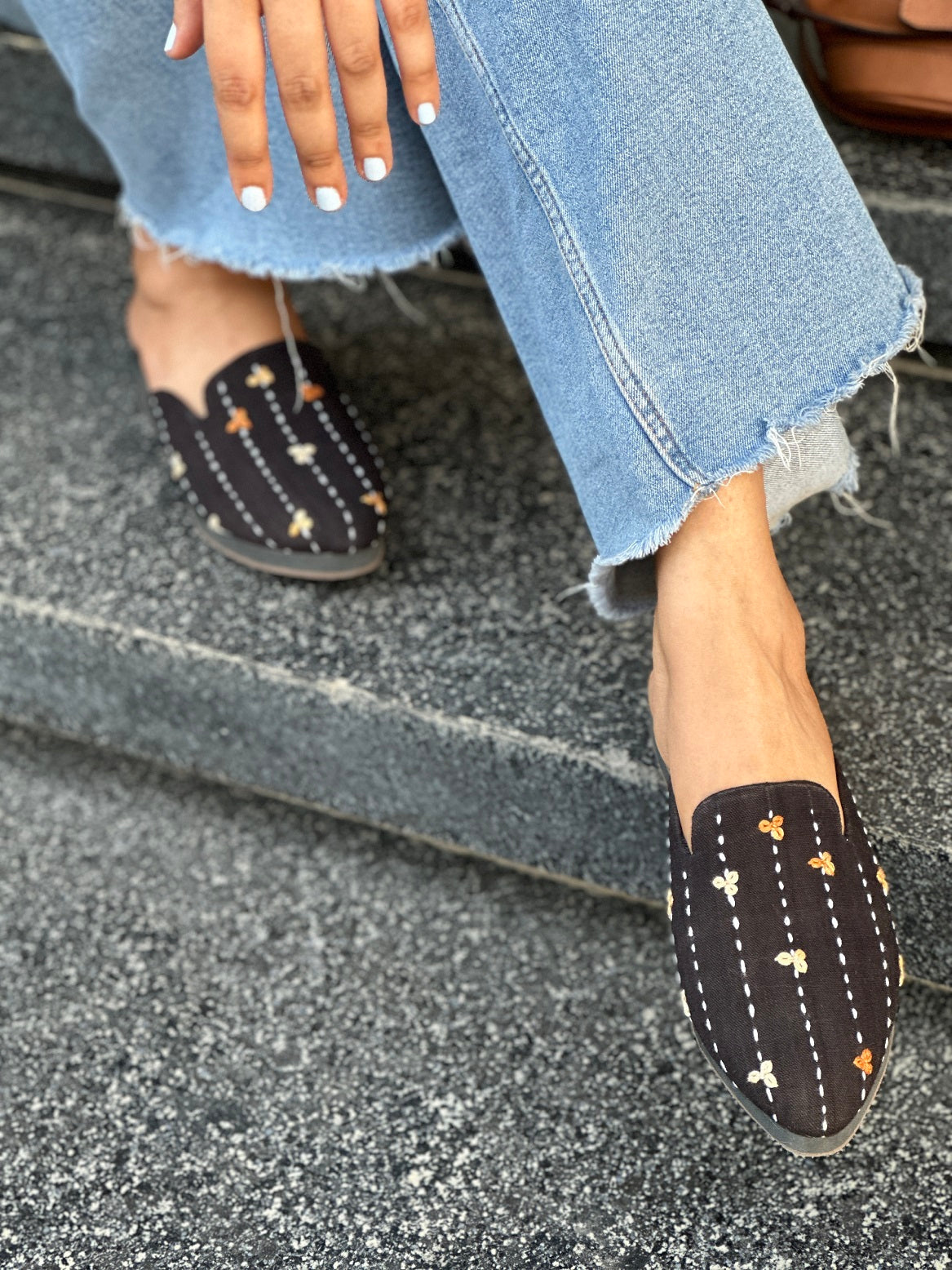 Bougainvillea Black Mule
