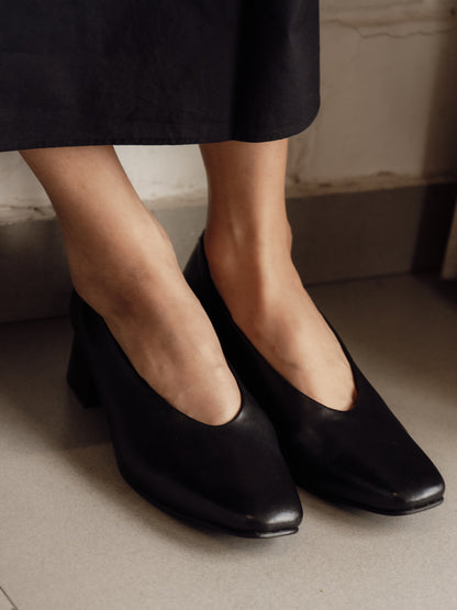 Black Court Shoe