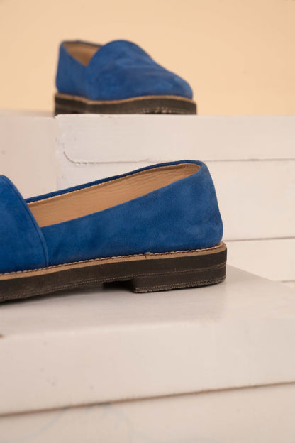 Electric blue Ballerina