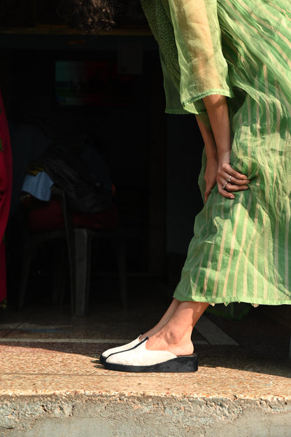 Jarsa Mojari (White)