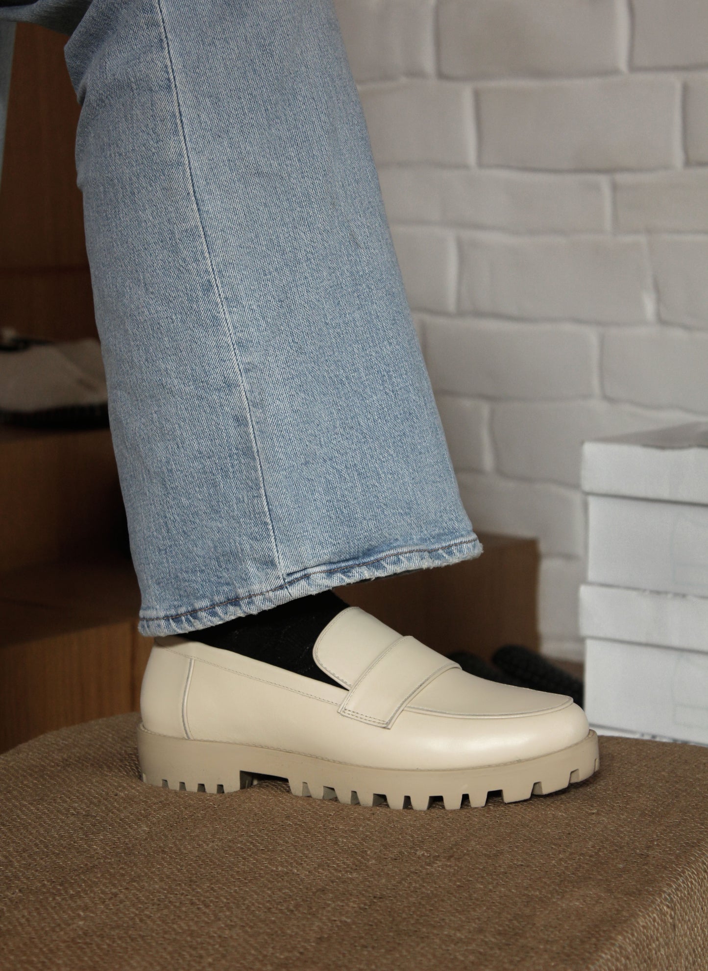 Off White Loafer