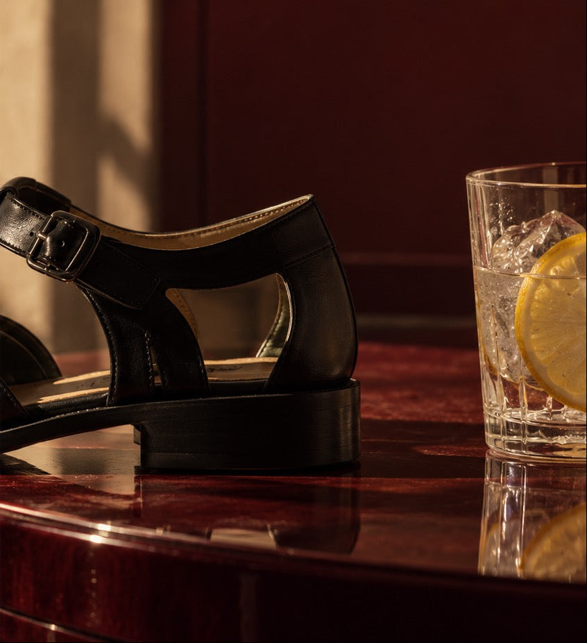 Black Fisherman Sandal
